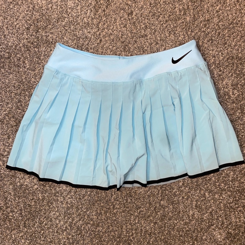 Nike Women's Sky Blue Pleated Skorts